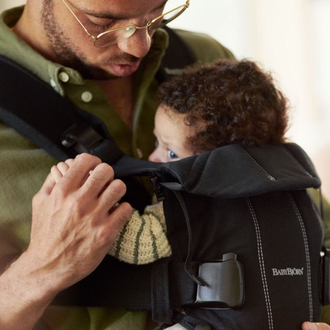 babybjorn_porta_bebe_one_algodao_preto004