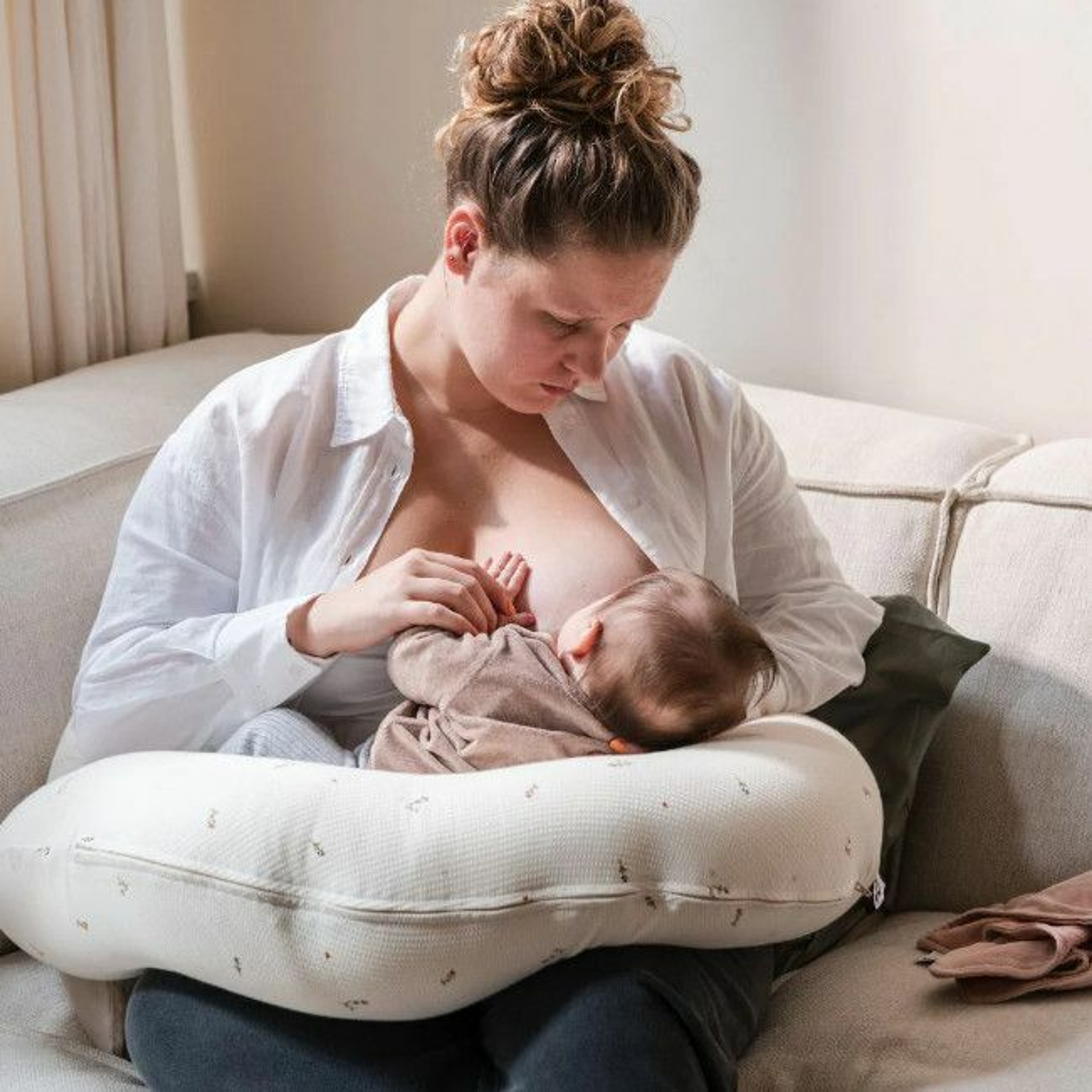 Doomoo Almofada de Amamentação 2 em 1 Twisty Sweety Cream 5TIO02