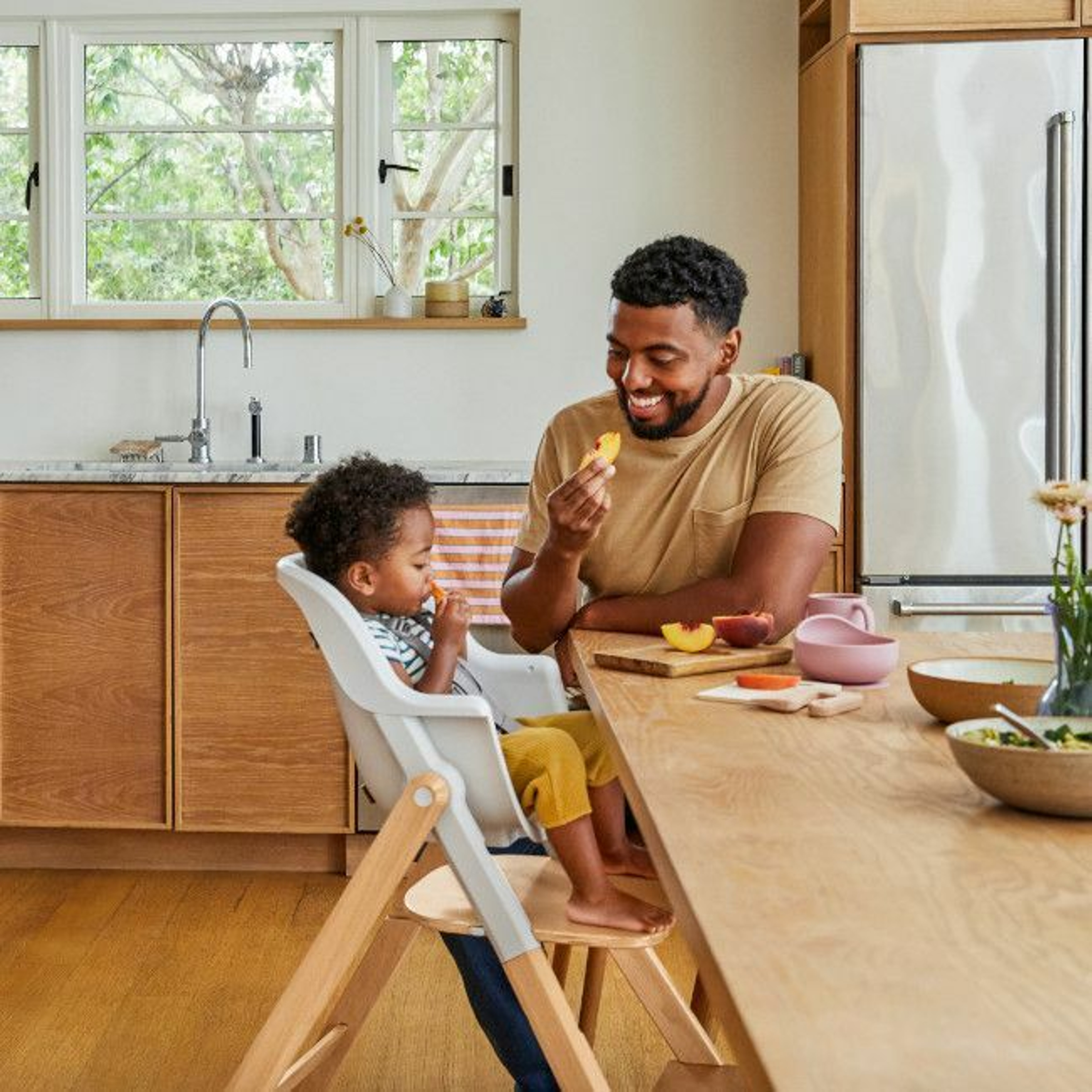 Ergobaby Cadeira de Papa + Baby Set Evolve Natural Wood EBEVLHCLTWD