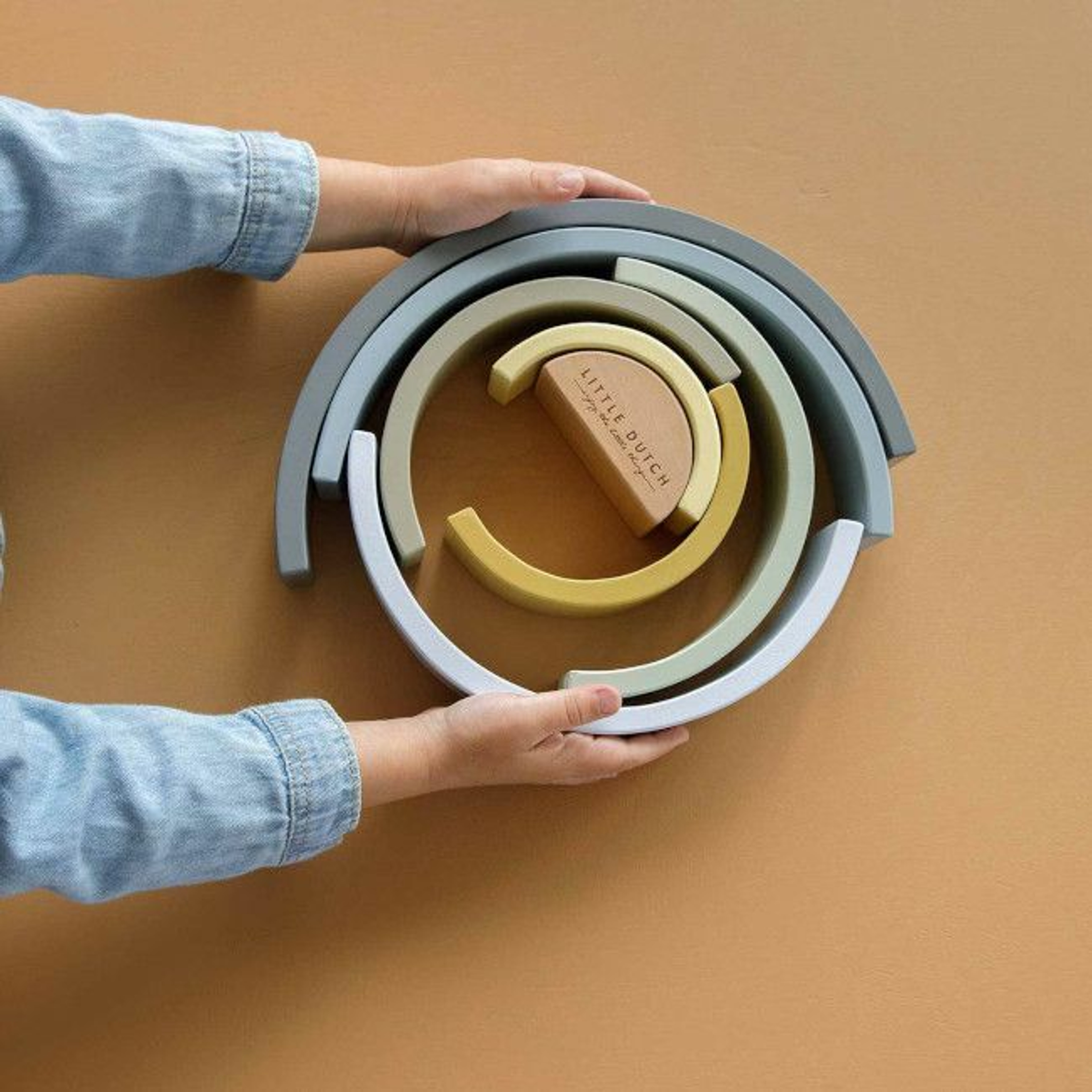 Little Dutch Arco-Íris de Empilhar Azul +12M LD7034