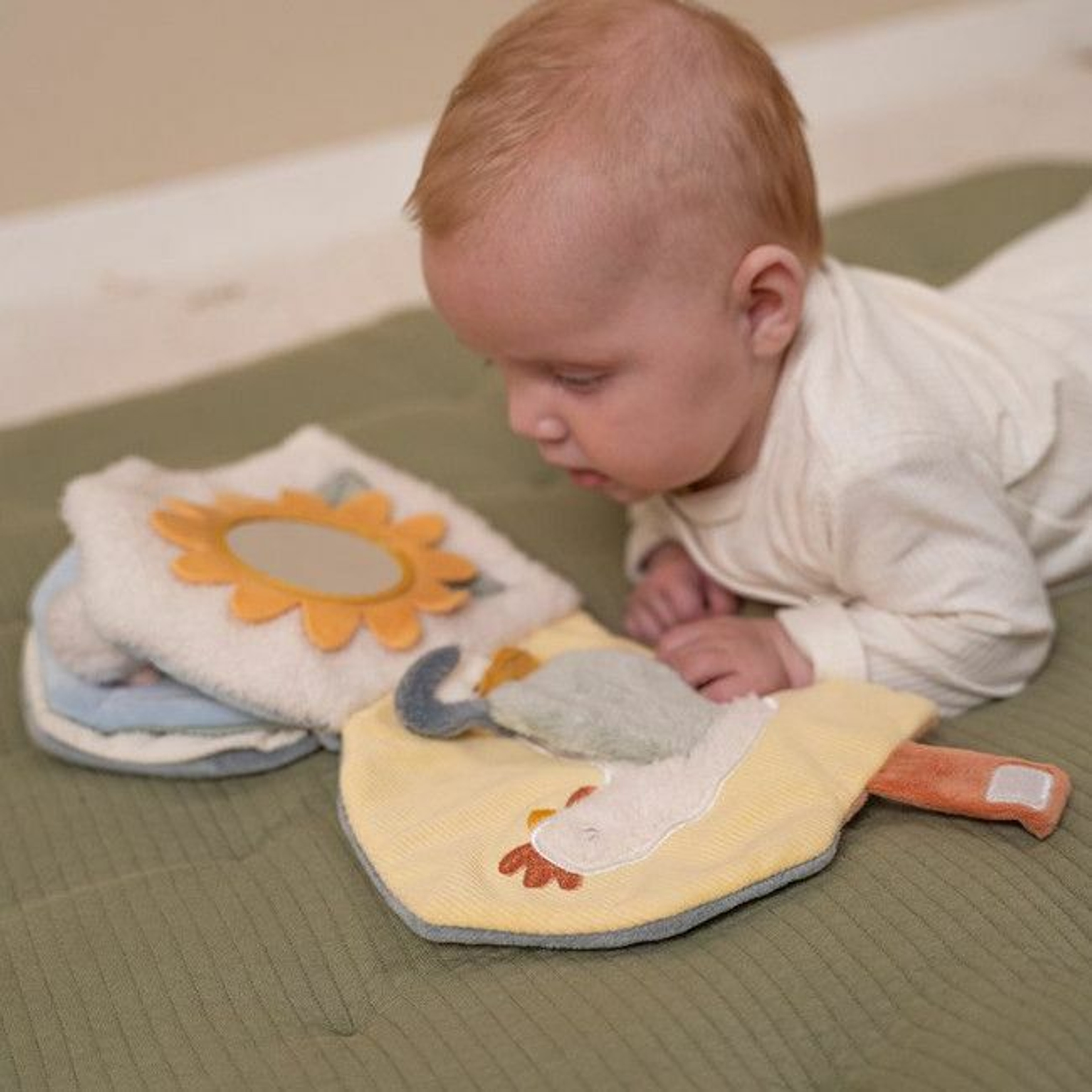 Little Dutch Livro de Atividades Macio Little Farm +0M LD8807