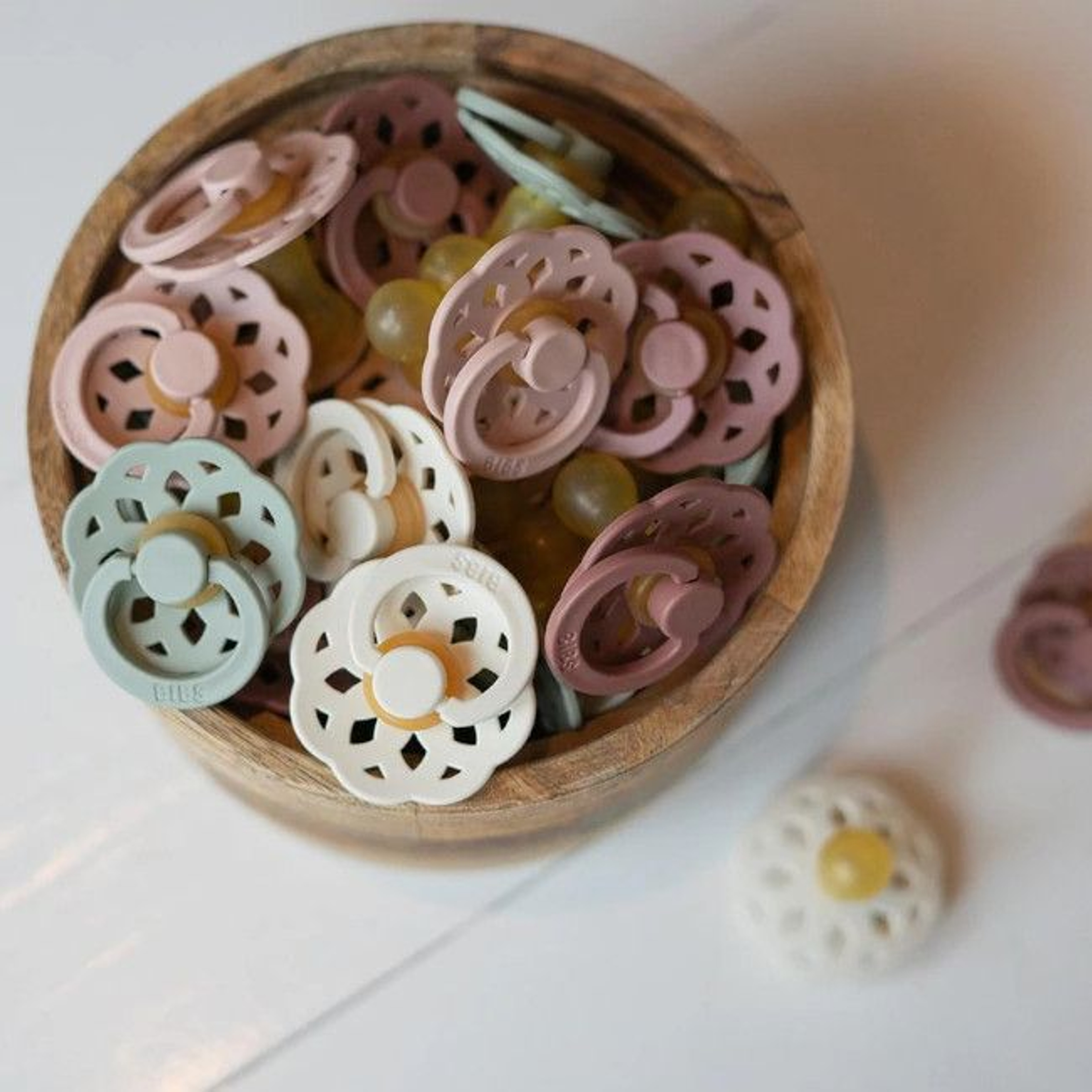 bibs_2_chupetas_boheme_dark_oak_blush002