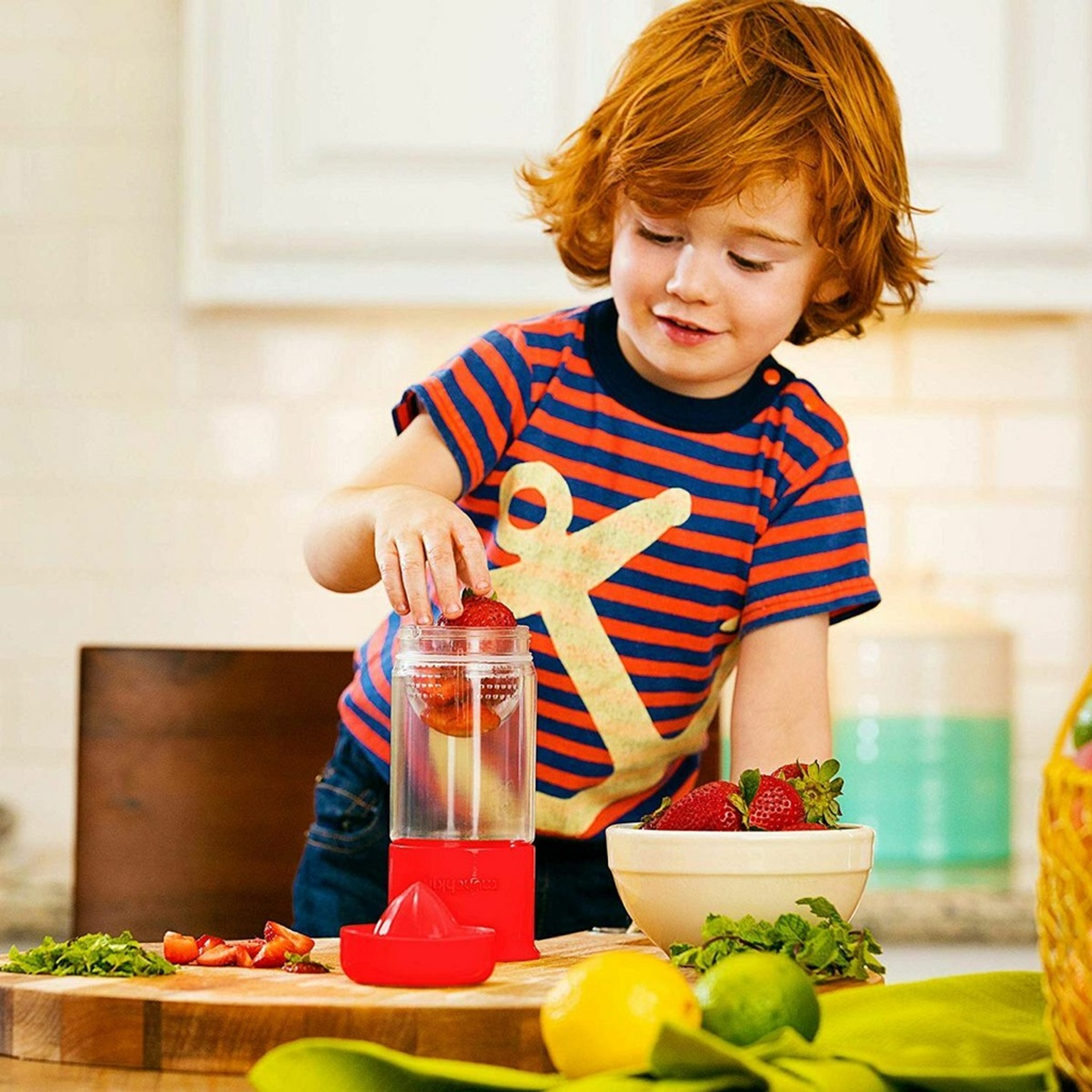 Munchkin Copo Miracle Infusor de Fruta Vermelho 414ml 51781