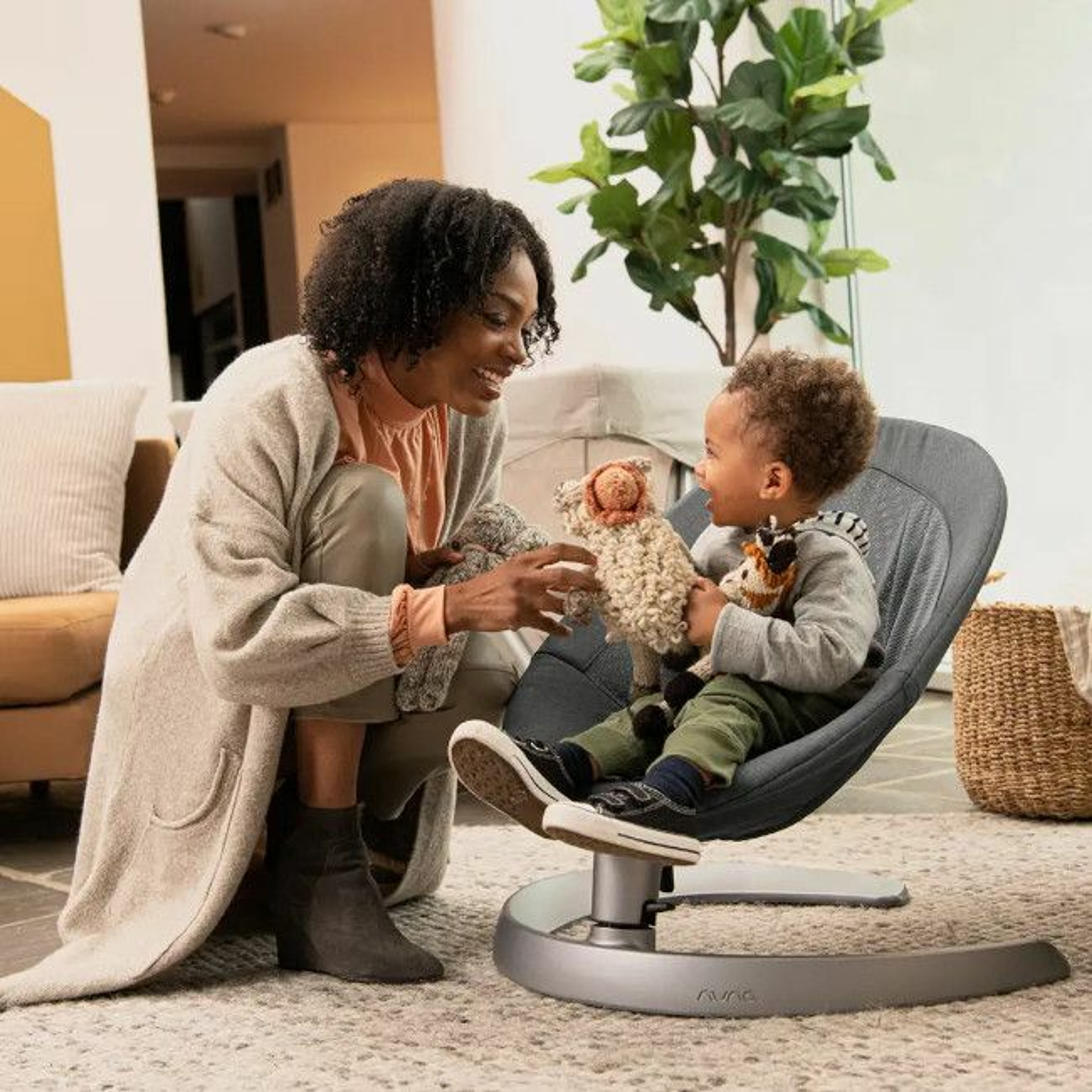 Nuna Espreguiçadeira para Bebé Leaf Grow Charcoal SE10306CHCGL