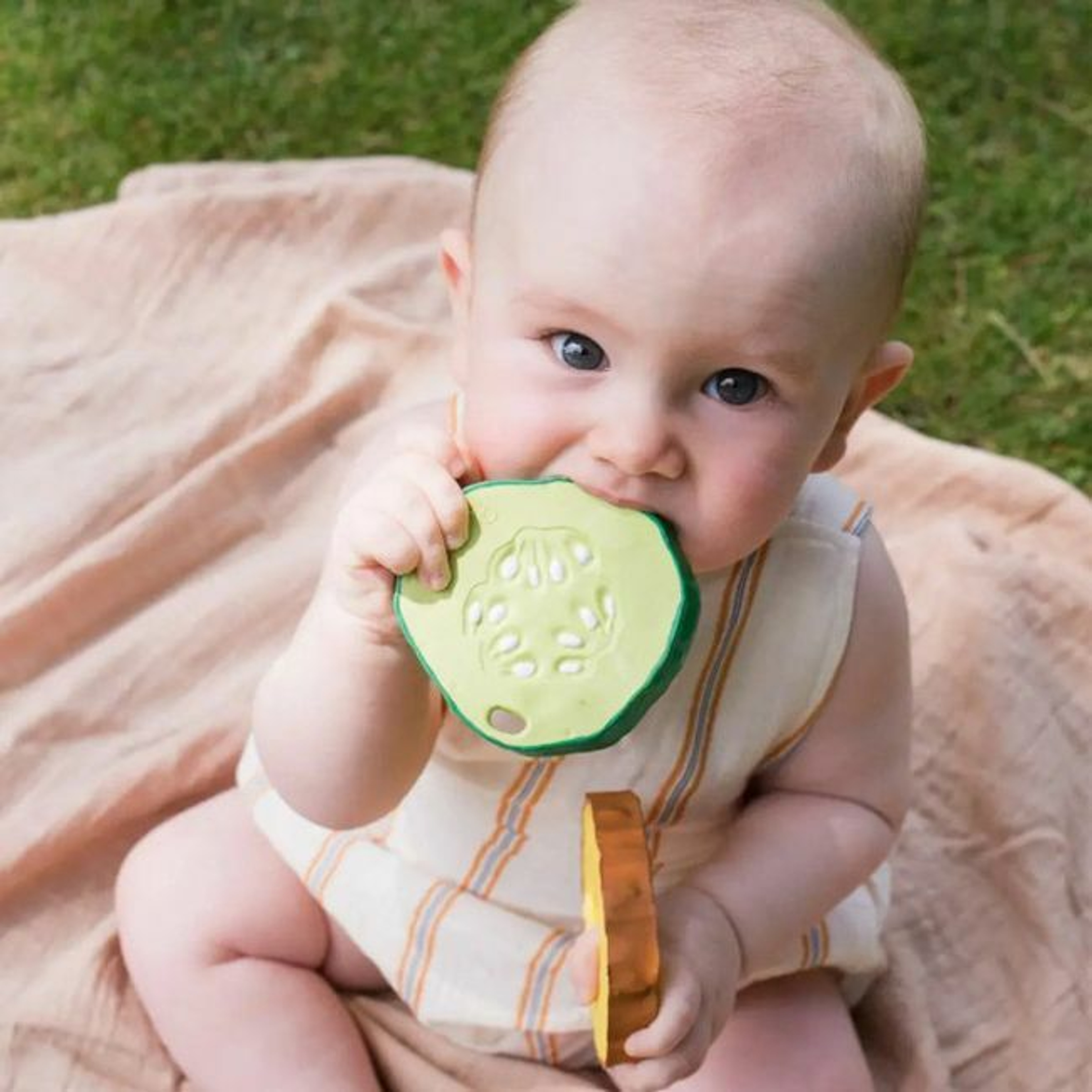 Oli&Carol Mordedor Pepino L-CUCUMBER-UNIT