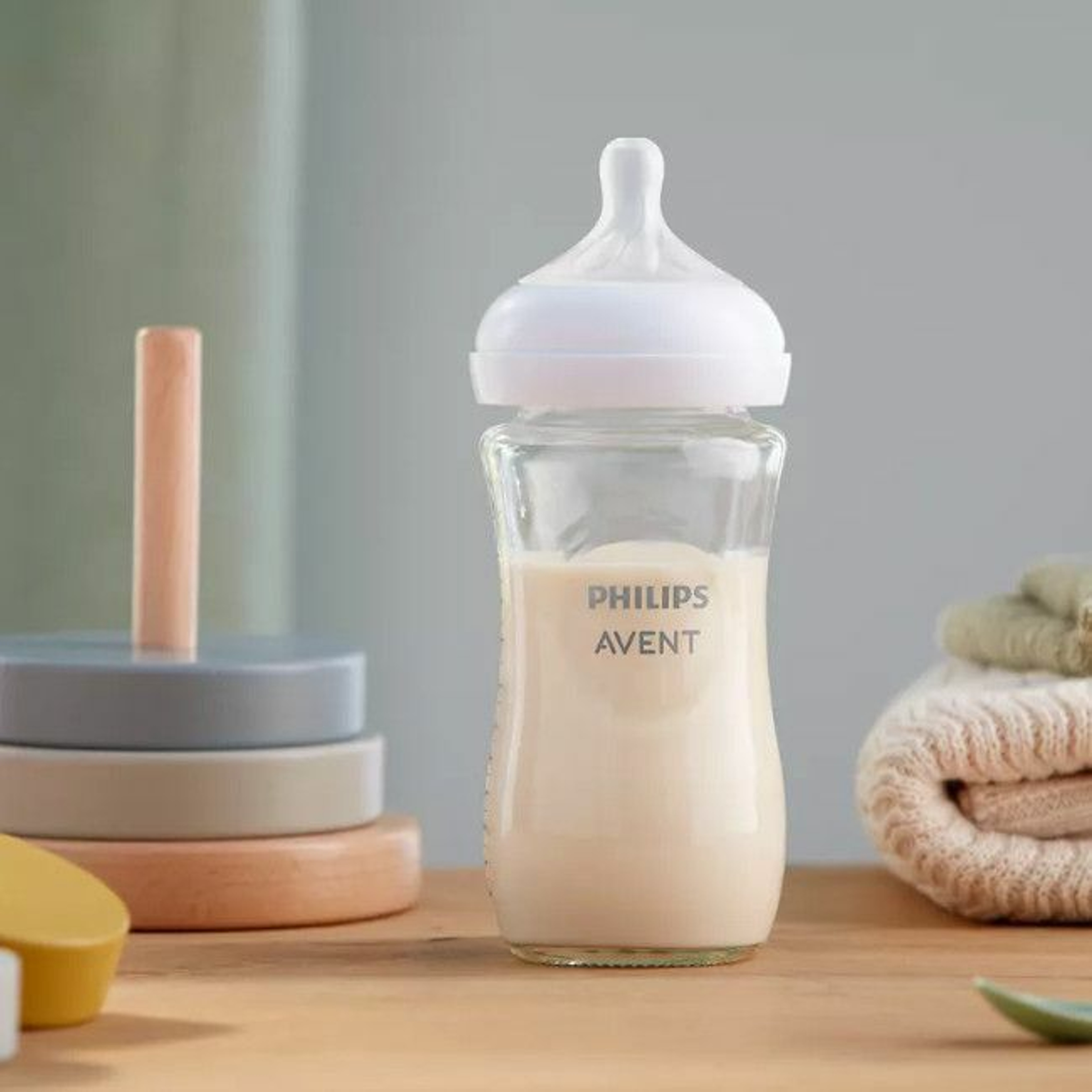 Philips AVENT Biberão Natural Response Vidro 240ml SCY933/01