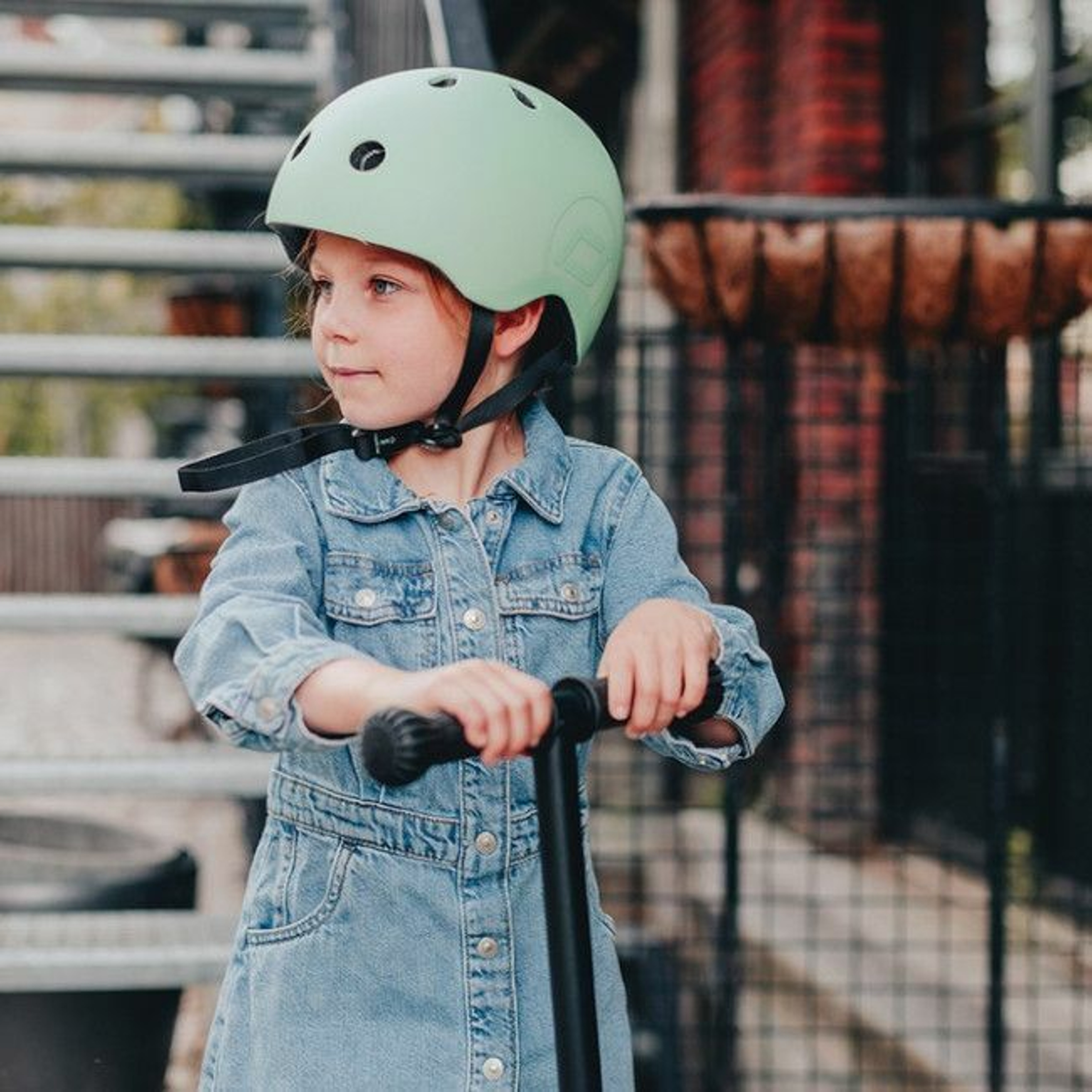 Scoot and Ride Capacete S-M Kiwi 3607