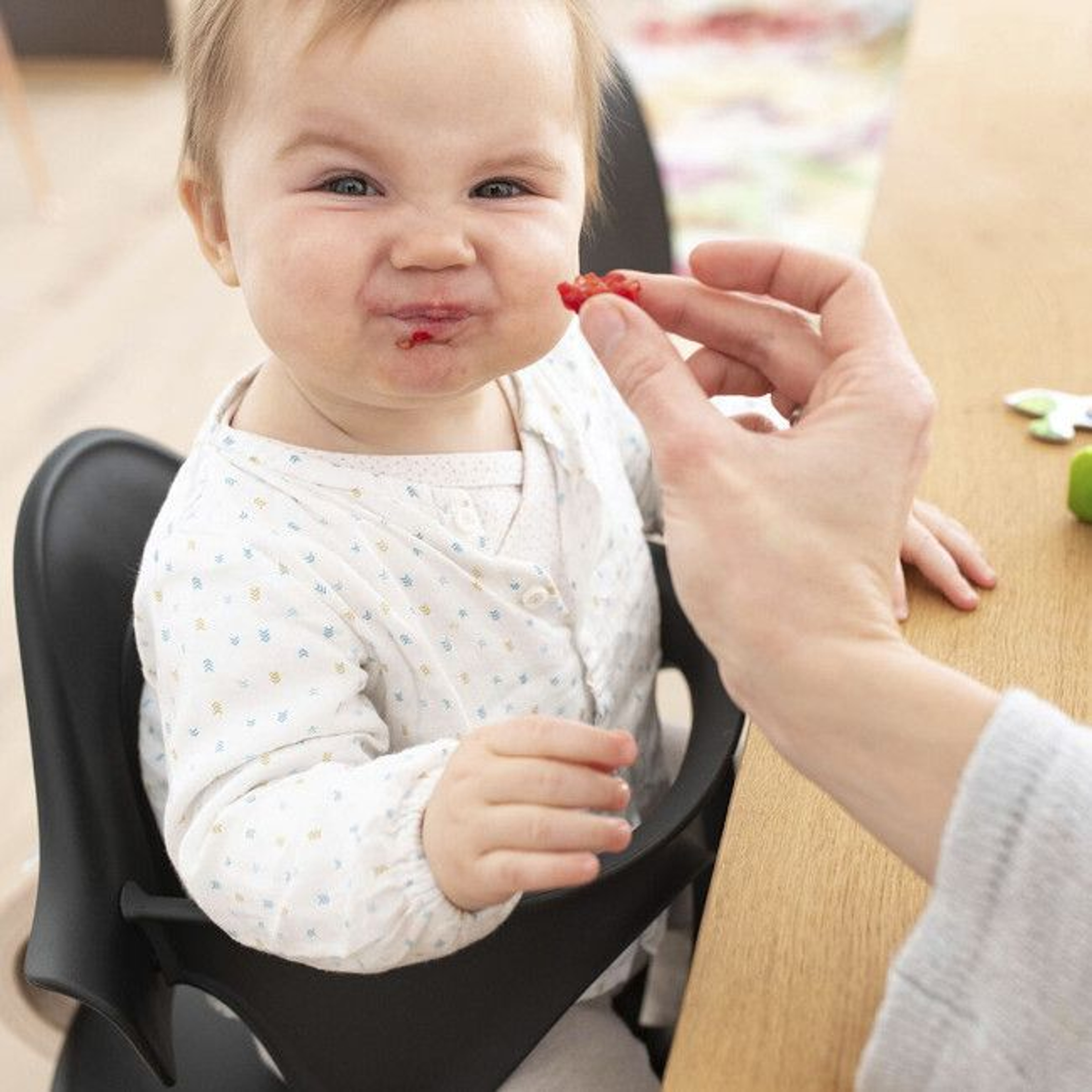 stokke_baby_set_cadeira_nomi_black002