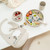 done_by_deer_conjunto_refeicao_stick_stay_tiny_farm_sand003