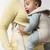 babybjorn_porta_bebe_mini_3d_mesh_cream005