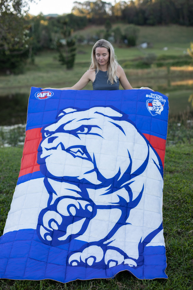 Western Bulldogs Nakie Puffy Blanket