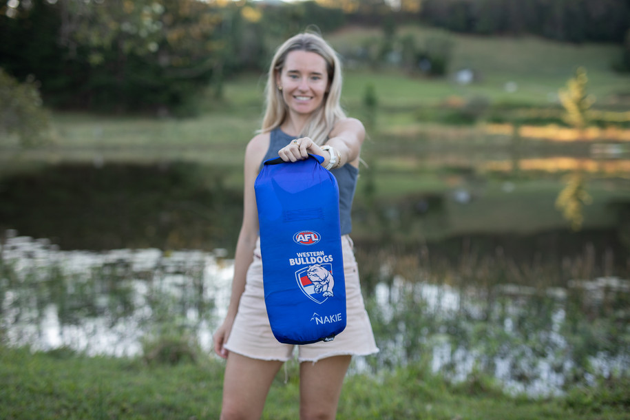 Western Bulldogs Nakie Puffy Blanket