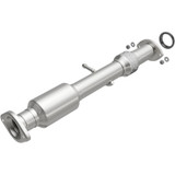 MagnaFlow Direct Fit Catalytic Converter 14-15 Toyota Highlander 3.5L