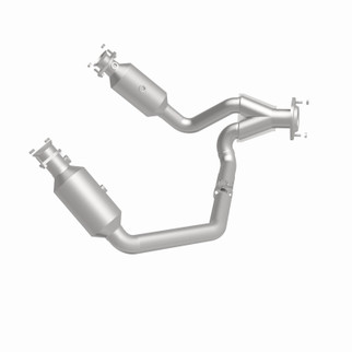 MagnaFlow 19-24 Ram 1500 5.7L OEM Grade Federal/EPA Compliant Direct-Fit Catalytic Converter