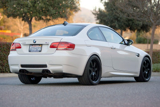 Dinan 08-13 BMW M3 Freeflow Axleback Exhaust System - Polished