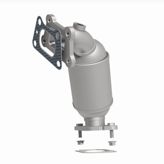 MagnaFlow 2017 Cadillac XT5 Front Underbody 3.6L Direct Fit Converter