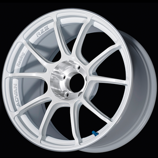 Advan RZIII 18x7.5 / +39 Offset / 5x112 BC / 66.5mm Bore / Racing White Metallic & Diamond Cut