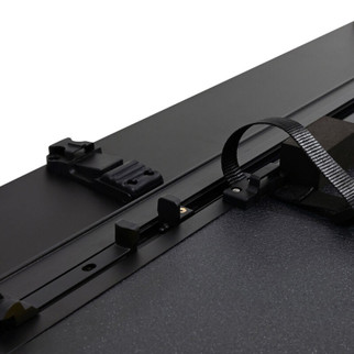 Westin 17-26 Ford F-250/350 Super Duty 6ft. 10in. Bed Hard Tri-Fold Tonneau Cover - Black