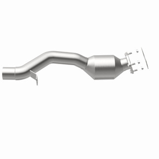 MagnaFlow 10-11 Cayenne V8 4.8 OEM Underbody Direct Fit Converter
