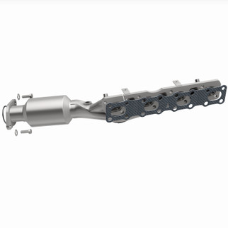 MagnaFlow 05-06 Nissan Titan 5.6L Direct Fit Converter