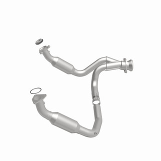 MagnaFlow 09-10 Cadillac Escalade 6.2L Direct Fit Converter
