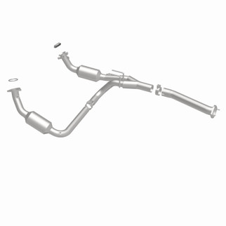 MagnaFlow 04-05 Chevrolet Express 1500 5.3L Direct Fit Converter