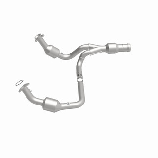 MagnaFlow 11-15 GMC Yukon 6.2L Direct Fit Converter