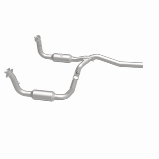 MagnaFlow 2008 Jeep Liberty 3.7L Direct Fit Converter