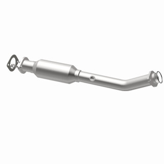 MagnaFlow 2004 Nissan Titan 5.6L Direct Fit Converter