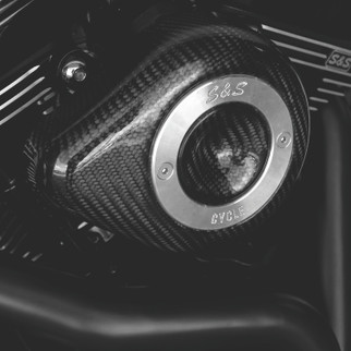S&S Cycle 01-15 Fuel-Injected Softail Models Stealth Air Cleaner Kit w/ Carbon Fiber Cover