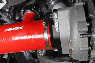 PERRIN 22-26 Subaru WRX / 20-25 LGT & OBXT Turbo Inlet Hose w/Turbo Adapter Flange (Short) - Red