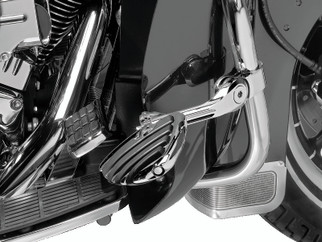 Kuryakyn Tour-Tech Cruise 6in Mount Arm  With ISO Wing Pegs 1-1/4in Clamp Chrome