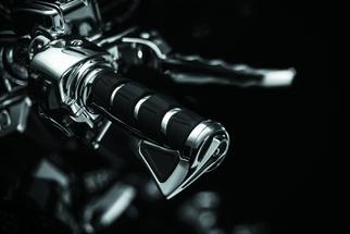 Kuryakyn Kinetic Grips Throttle-By-Wire Chrome