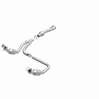 MagnaFlow Direct Fit Catalytic Converter 2011-2014 Express 1500 4.3L Underbody