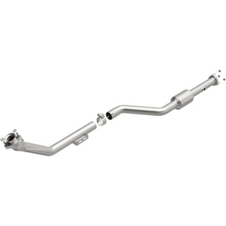 MagnaFlow Direct Fit Catalytic Converter 01-04 SLK230 2.3 Underbody