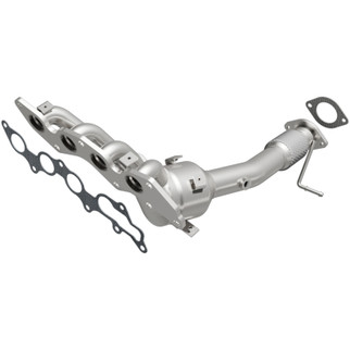MagnaFlow Direct Fit Catalytic Converter 10-13 Mazda 3 2.0L Manifold