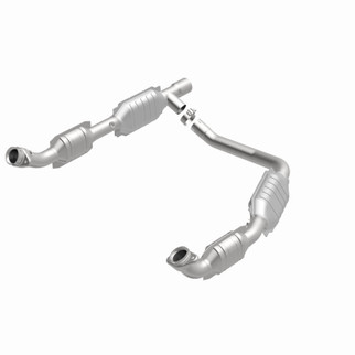 MagnaFlow Direct Fit Catalytic Converter 05-07 Ford E-250/E-350 Econoline V8 5.4L