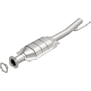 MagnaFlow Direct Fit Catalytic Converter 01-04 Ford Escape 3.0L Rear / 01-04 Mazda Tribute 3.0L Rear