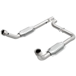 MagnaFlow Direct Fit Catalytic Converter 03-07 Ford-Mercury Passenger Side