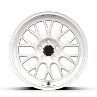 fifteen52 Holeshot RSR 18x9.5 5x114.3 38mm ET 73.1mm Center Bore Rally White