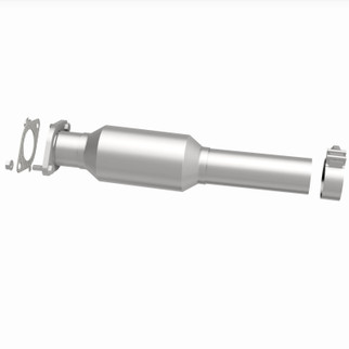 MagnaFlow 09-11 Buick Lucerne Rear Underbody 3.9L Direct Fit Catalytic Converter