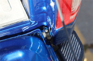 Dee Zee Universal Chevrolet Silverado/Colorado Tundra Tailgate Lock