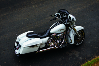 Kuryakyn Batwing Fairing Pouch Bag 14 and Up Black