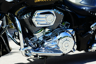 Kuryakyn Rear Oil Panel Accent Chrome Indian