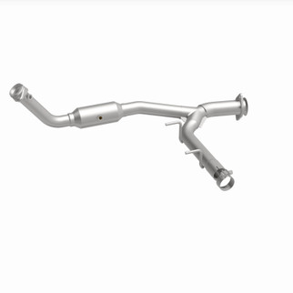 MagnaFlow 05-06 Ford Expedition 5.4L Direct Fit Converter