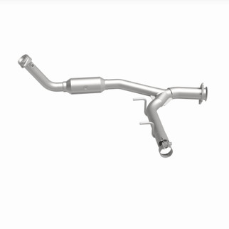 MagnaFlow 05-06 Ford Expedition 5.4L Direct Fit Converter
