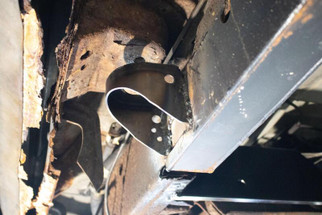Rust Buster Avalanche/Suburban/Yukon Center Body Frame Mount