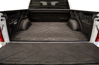 Dee Zee 19-23 Chevrolet Silverado Heavyweight Bed Mat - Custom Fit 6 1/2Ft Bed (X Pattern)
