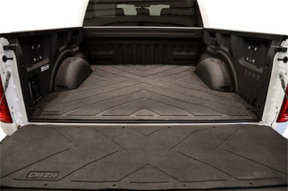 Dee Zee 19-23 Chevrolet Silverado Heavyweight Bed Mat - Custom Fit 6 1/2Ft Bed (X Pattern)