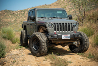 DV8 Offroad 20-24 Jeep Gladiator JT Fender Deletes